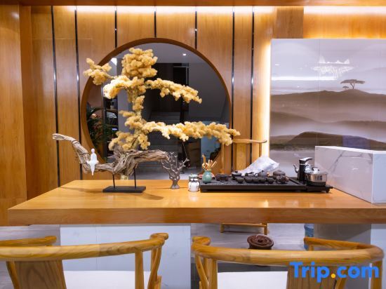 Фэнхуан: Yinxi Linjiang Homestay (Phoenix Ancient Town Tuojiang Yunqiao Branch)