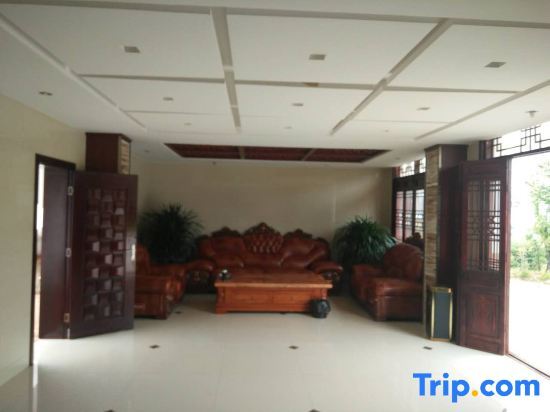 Куньмин: Red Clay Image Hotel Kunming