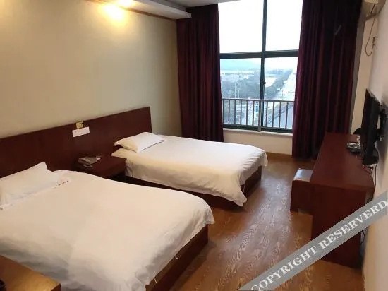 Нинбо: Ningbo Yangshashan Business Hotel