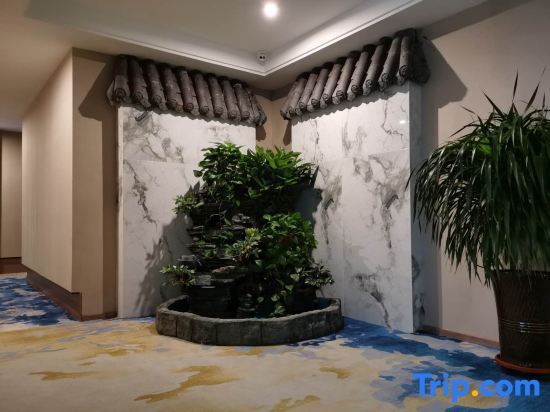 Корла: Korla Jianuo Imprint Hotel (Huijia Times Square)