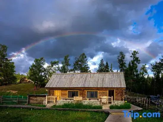 Буркин: Shenshanli Yichuan VILLA Holiday Homestay (Kanas Old Village)