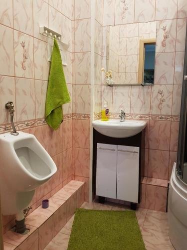 Тюмень: Dom U Naberezhnoy Hostel