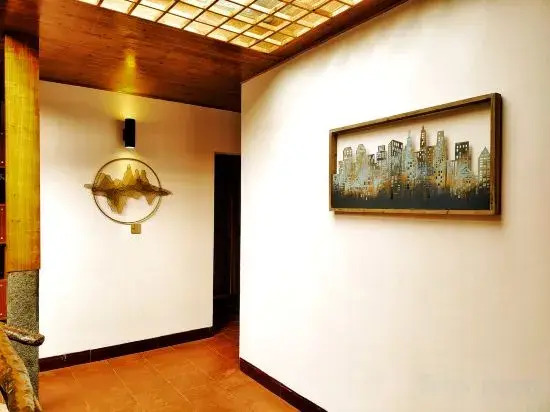 Жангжоу: Nanjing Tulou Su Yeshanju Homestay