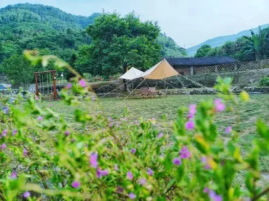 Жангжоу: Nanjing Tulou Su Yeshanju Homestay