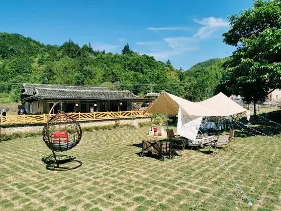 Жангжоу: Nanjing Tulou Su Yeshanju Homestay