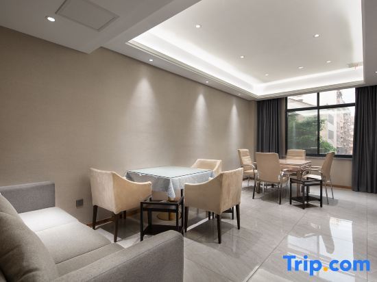 Юэян: Lavande Hotel (Wal-mart Store, East Yueyang High-speed Railway Station)