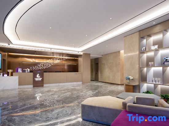 Юэян: Lavande Hotel (Wal-mart Store, East Yueyang High-speed Railway Station)