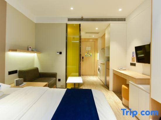 Шанхай: Rongju Hotel（Xuhui Longhua Riverside）