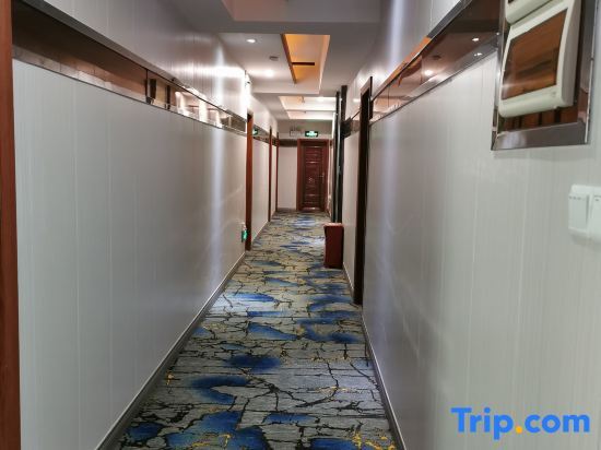 Дуншань: Shangyou Seven Plus One Business Hotel