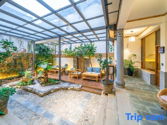 Дали: Dali Yueshang Yunjian Maoer Garden Homestay