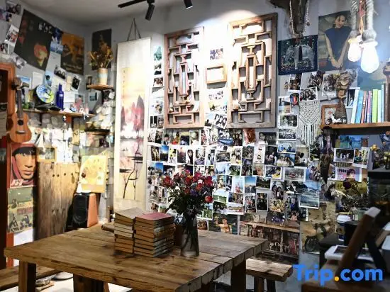 Гуйлинь: I am waiting for you in Guilin Youth Hostel (Liangjiang Sihu East-West Alley)