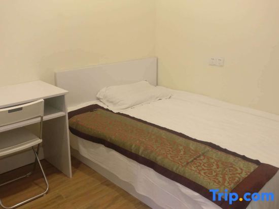 Шанхай: Xiao Hotel Apartment (Shanghai Pengpu Xincun Subway Station)