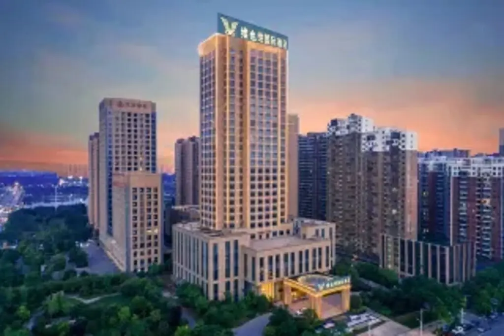 Хуанши: Daye Vienna International Hotel (Huangshi Daye Center High-speed Railway Station)