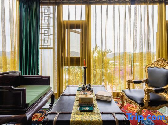 Санья: Sanya Banshan No.1 Seaview Bungalow Villa (Dadonghai Yacht Marina)
