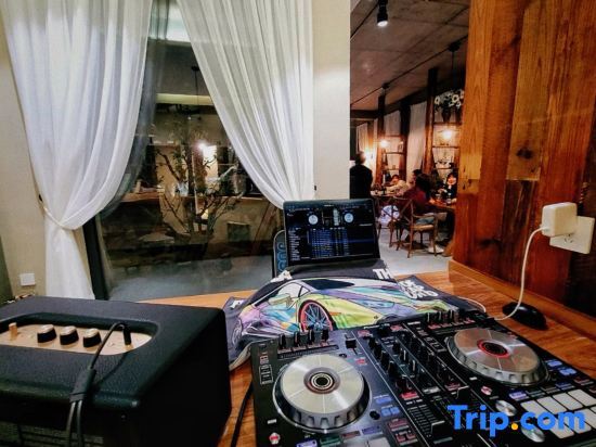 Пекин: Beijing Yiheli Homestay (Yanqing Longqing Gorge)