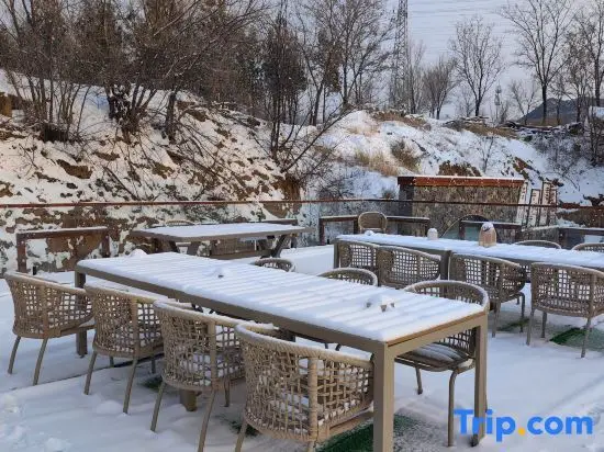 Пекин: Banpo Mulan Private Tang Courtyard Resort B&B (Beijing Badaling Branch)