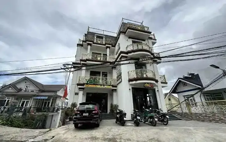 Далат: OYO 1211 Happy Hotel & Apartment