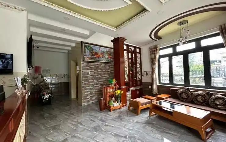 Далат: OYO 1211 Happy Hotel & Apartment