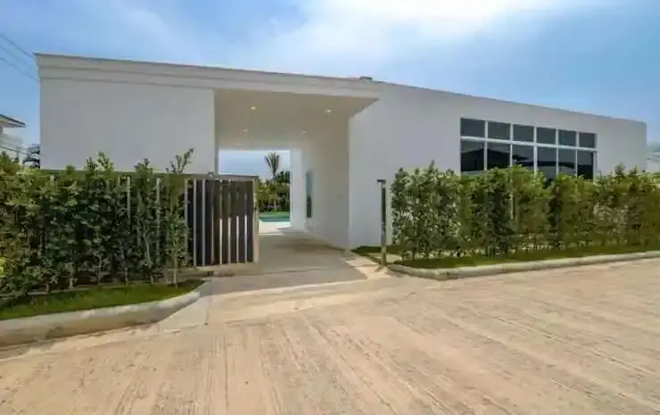 Modern 3 Bedroom Private Pool Villa (KH-A1) — фото 1