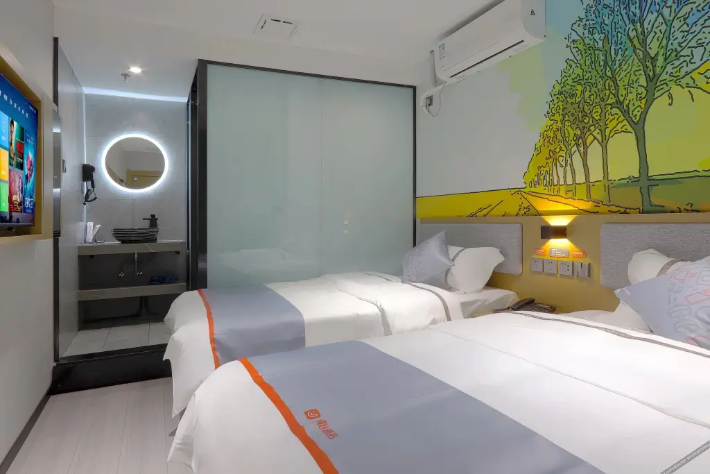 Шанхай: Yiyi Chain Hotel (Kunshan High-speed Railway South Station Wuyue Plaza Branch)