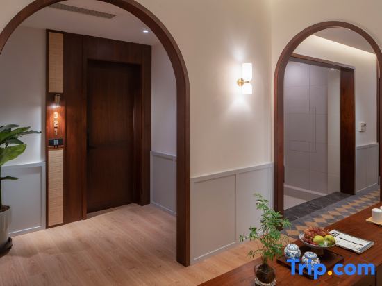 Чунцин: Wuyu Hotel (Happy Valley Lijia Children's Hospital)