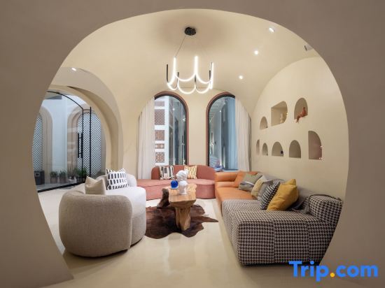 Санья: YUJING Yujing Muyanxi Designer Homestay (Sanya West Island Branch)