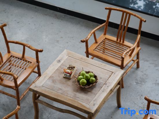 Яань: Yaan Lushan · Nanqi Meisu (Jinsinan Fulun Art Museum Store, Yingbin Avenue)
