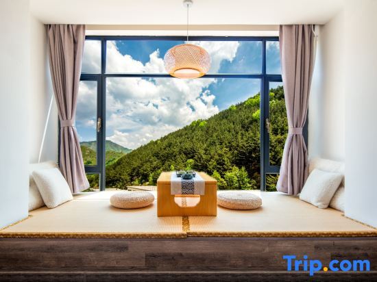 Синьчжоу: Baiyun Temple Chanxin U Miye Designer Qishe (Wutai Mountain Scenic Spot Branch)