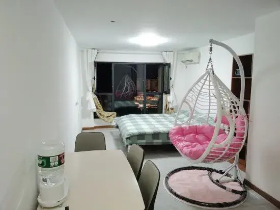 Уси: Wuxi Huiyuju Apartment