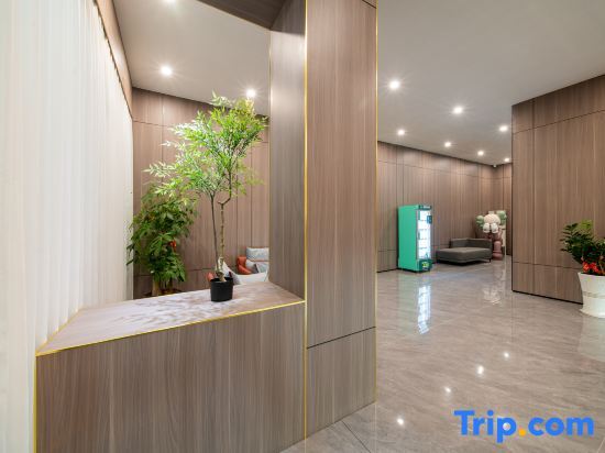 Маоминг: Kaman Hotel (Huazhou Bei'an Bus Station Zhouxuan Branch)