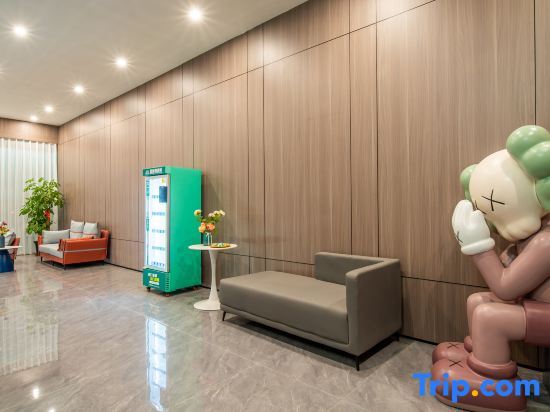 Маоминг: Kaman Hotel (Huazhou Bei'an Bus Station Zhouxuan Branch)