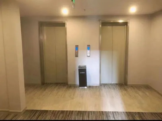 Бенгбу: Zhongsheng Business Hotel
