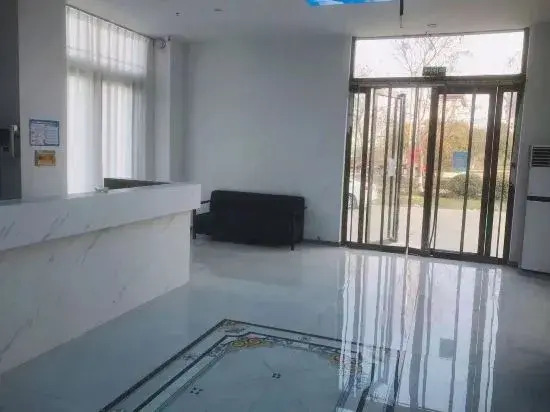 Бенгбу: Zhongsheng Business Hotel