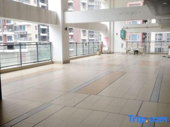 Шэньчжэнь: Skyjoy Apartment