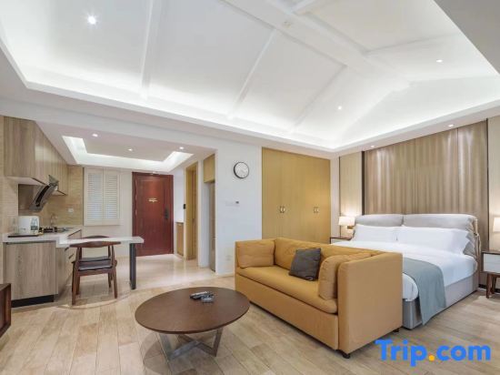 Хучжоу: Banbian Yunju Yunji Holiday Homestay