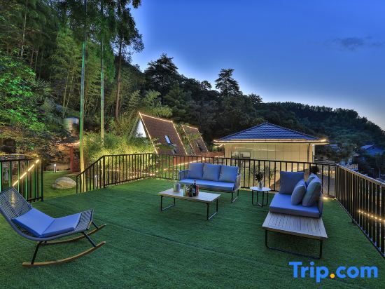 Хучжоу: Yushu Yihuanshan Secret Land Suxi Tang Hot Spring Resort Hotel (Anji Shenxi Canyon Drifting Branch)