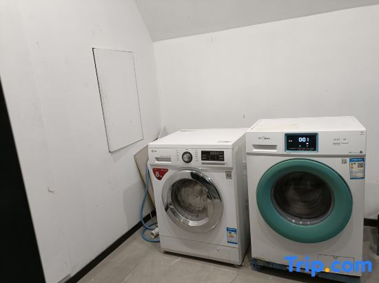 Шанхай: Home Hotel Apartments