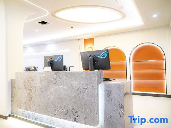Шанцю: Three Kingdoms E-sports Smart Hotel (Shangqiu Zhecheng Chunshui Road Branch)