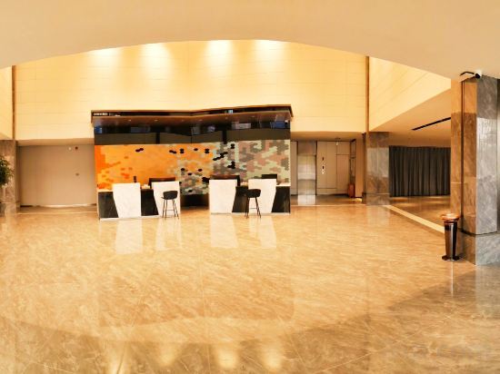 Линьцан: Doubletree Jingan Hotel (Shuangjiang County People's Government Branch)