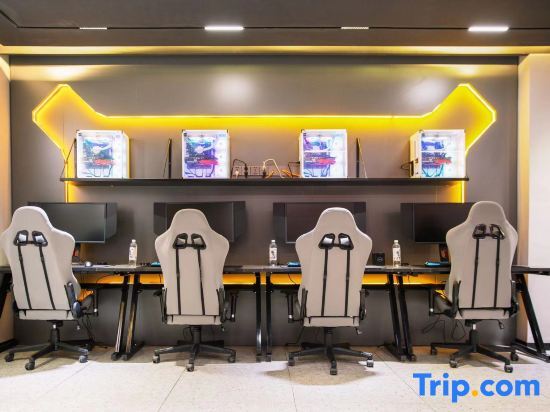 Далянь: E-sports Hotel No. 7 (Dalian Nanshan Street)