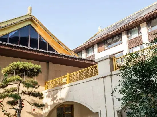 Хеби: Huajing International Hotel (Xixian Ancient City West Gate)
