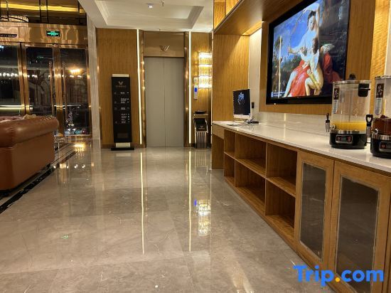 Куньмин: Vienna International Hotel (Kunming Longquan Road Caida Branch)