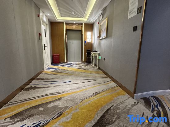 Куньмин: Vienna International Hotel (Kunming Longquan Road Caida Branch)