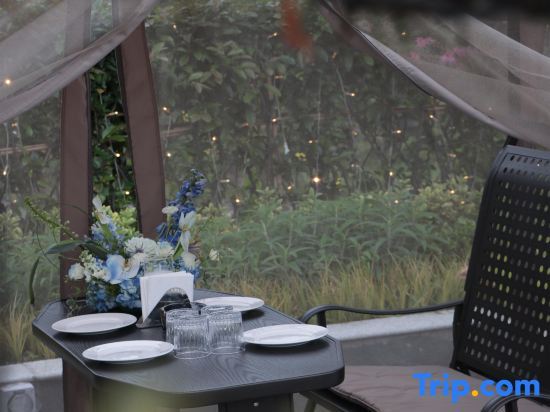 Чэнду: Blossom House Qingchengshan Chengdu