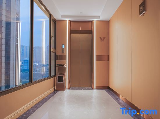 Чунцин: Vienna International Hotel (Chongqing Pengshui  Liangjiang Plaza)