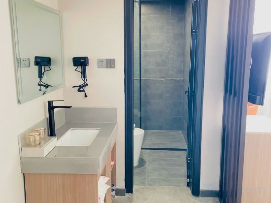 Шуйчжай: Pai Hotel (Xiangcheng Lianhua Avenue People's Park)