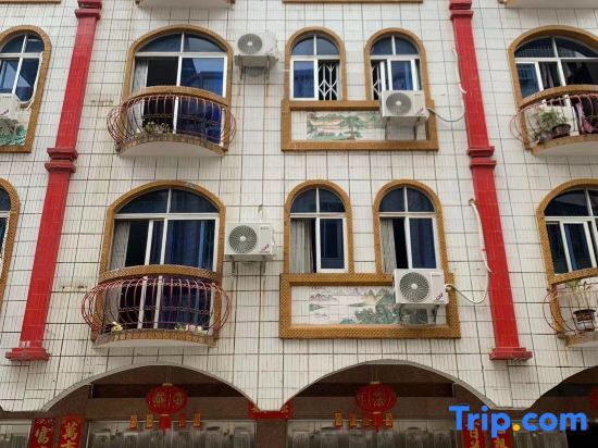 Фанчэнган: Dongxing Port Yixin Homestay