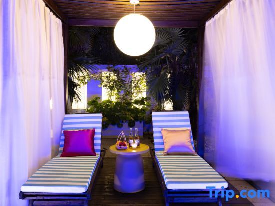 Шанхай: Shiyun Private Soup Resort Villa