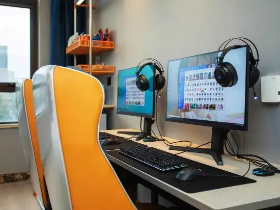 Шанхай: Net Fish E-sports Hotel (Kunshan Xinwu Street)