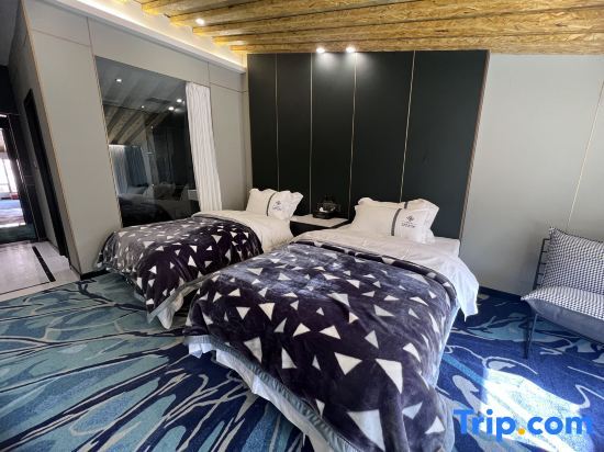 Цзючжайгоу: Songpan Renge Tianlun Hotel (Chuanzhusi Airport)
